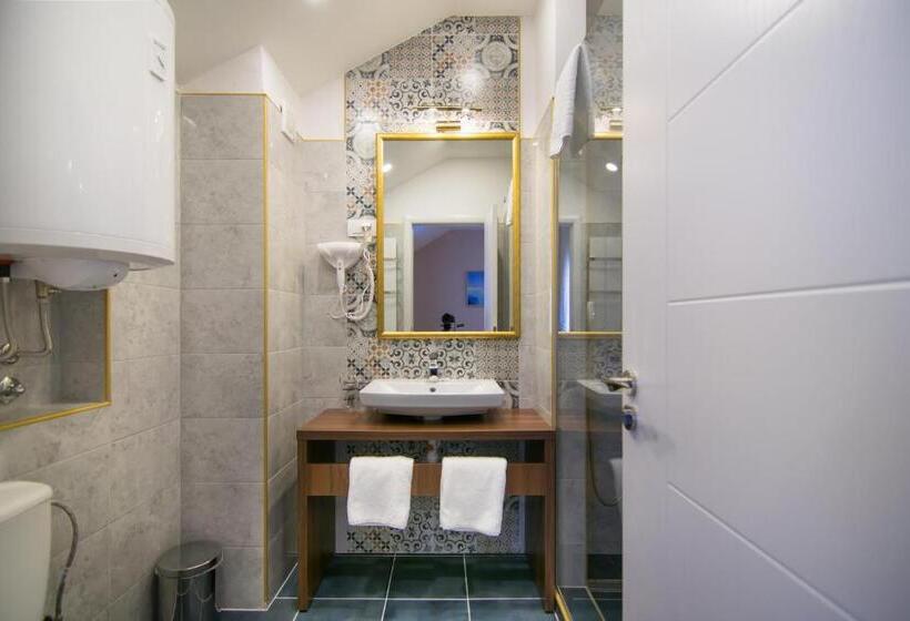 سوییت خانوادگی, Luxury Rooms Skadarlija