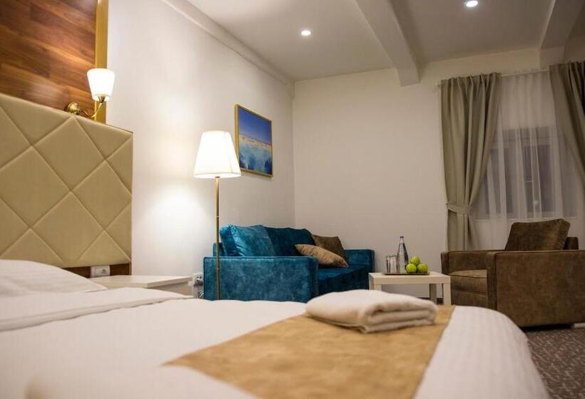 سوییت خانوادگی, Luxury Rooms Skadarlija