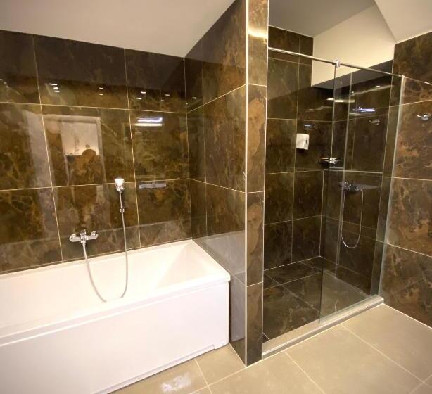 سوییت جونیور, Luxury Rooms Skadarlija
