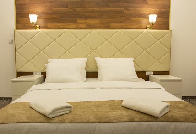 سوییت جونیور, Luxury Rooms Skadarlija