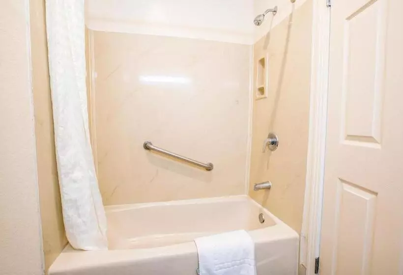 キングサイズベッドのスタンダードルーム, Anaheim Discovery Inn And Suites