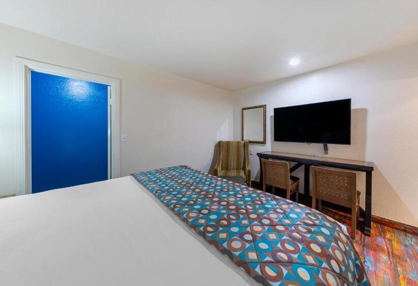 Pokój Standard Łóżko King Size, Anaheim Discovery Inn And Suites