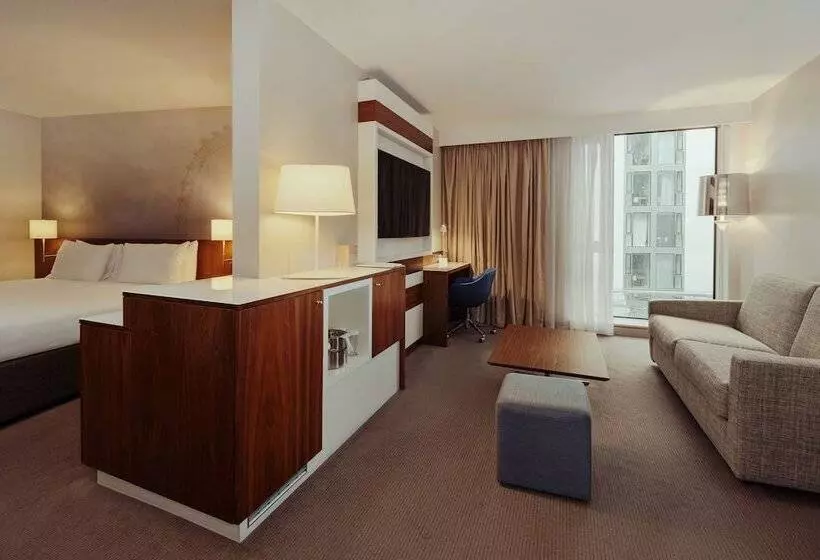 スイート, Doubletree By Hilton Hotel London  Tower Of London