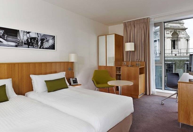 スタンダードルーム, Doubletree By Hilton Hotel London  Tower Of London