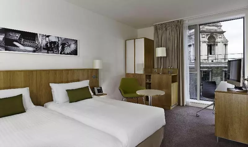 スタンダードルーム, Doubletree By Hilton Hotel London  Tower Of London