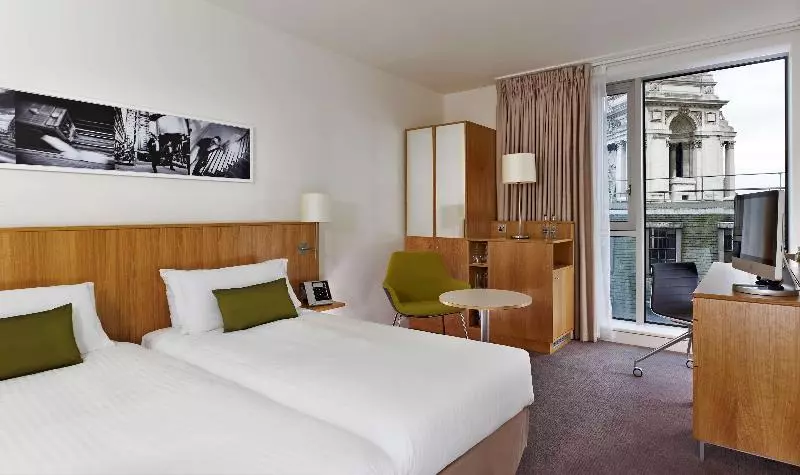 スタンダードルーム, Doubletree By Hilton Hotel London  Tower Of London