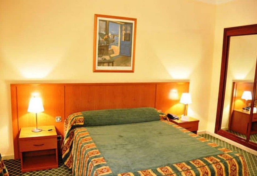 اتاق استاندارد, Eden Phoenix