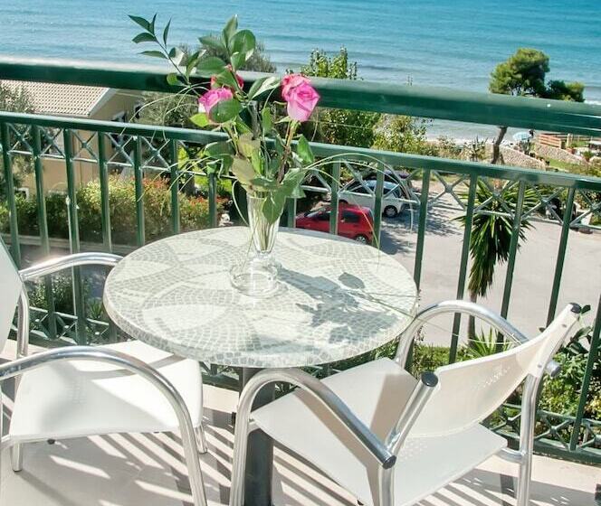 Номер Стандарт Вид на Море, Glyfada Beach