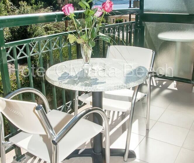 Номер Стандарт Вид на Горы, Glyfada Beach