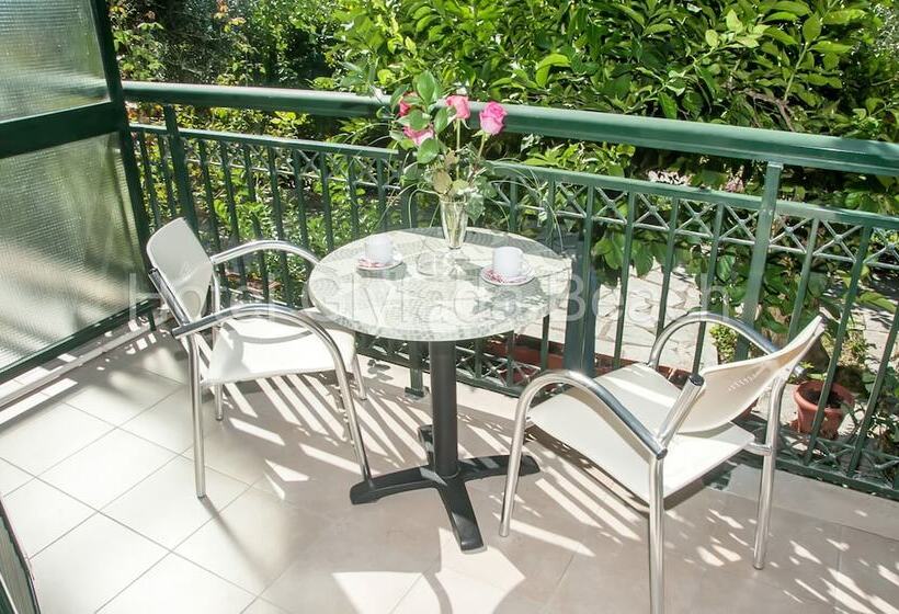 Номер Стандарт Вид на Горы, Glyfada Beach