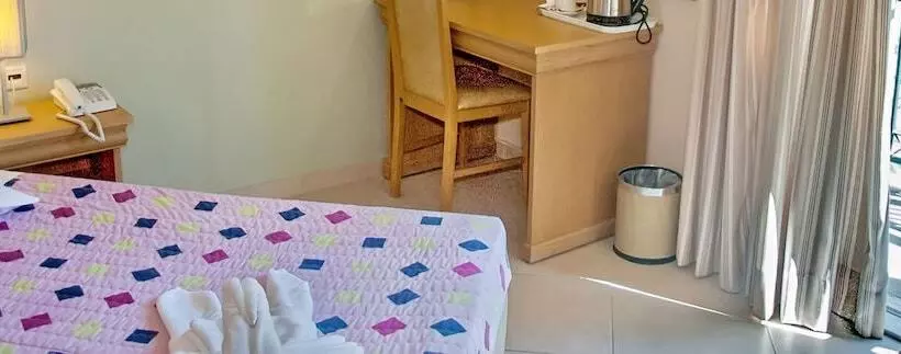 Standard Yhden Hengen Huone, Glyfada Beach