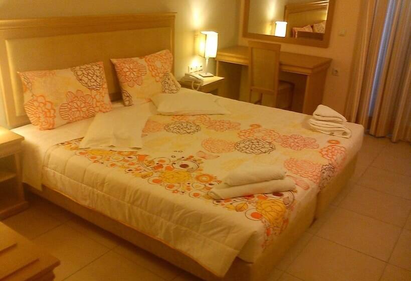 Номер Стандарт Индивидуальный, Glyfada Beach