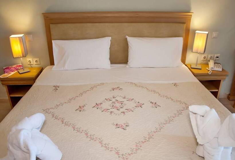 Стандартный Номер Нижний Этаж, Glyfada Beach