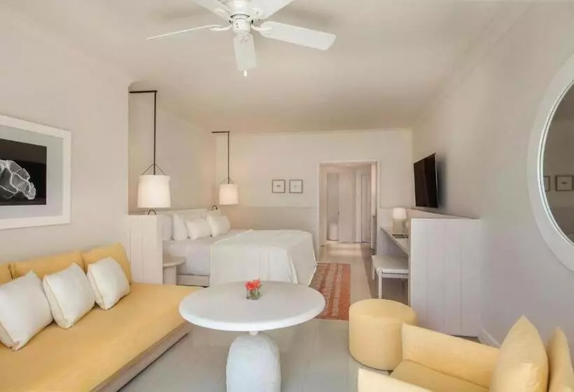 سوئیت جونیور با چشم‌انداز, Lux Belle Mare Resort & Villas
