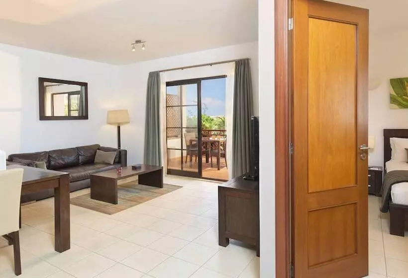 سوییت, Melia Tortuga Beach   All Inclusive