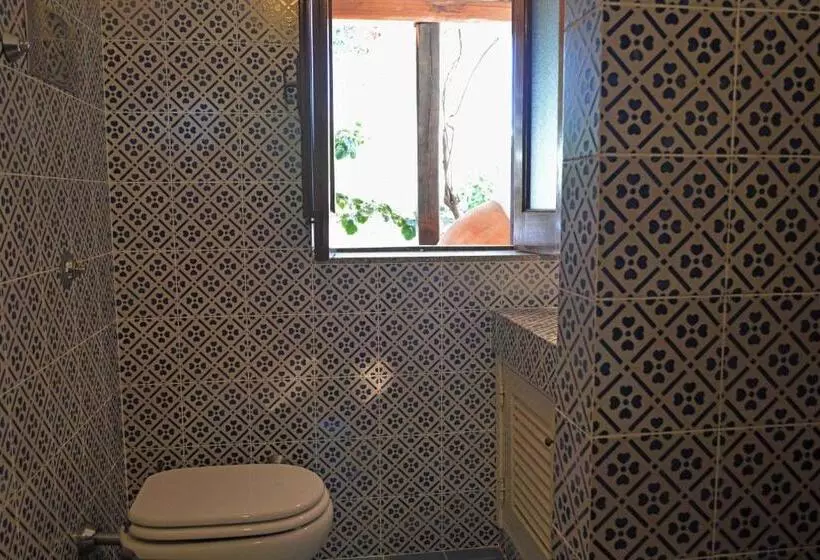 اتاق استاندارد سه نفره, Oasi