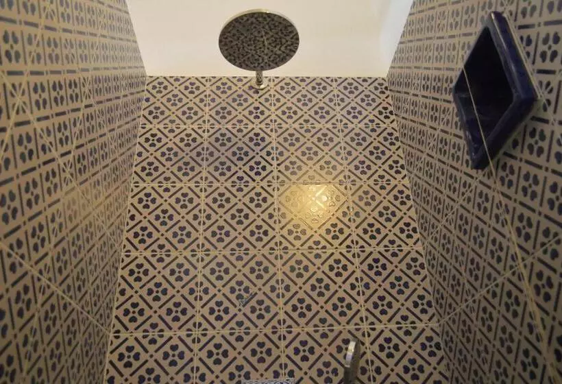 اتاق استاندارد سه نفره, Oasi