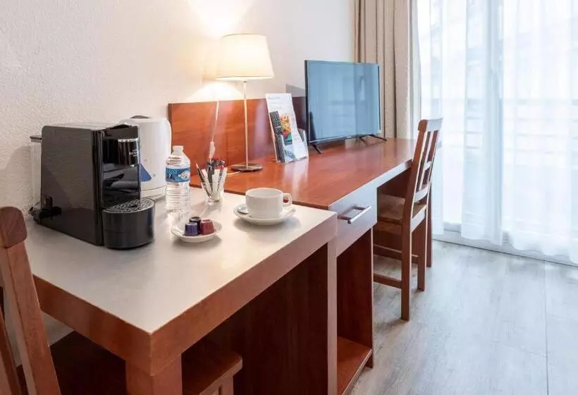 استودیوی استاندارد, Residhotel Grenette