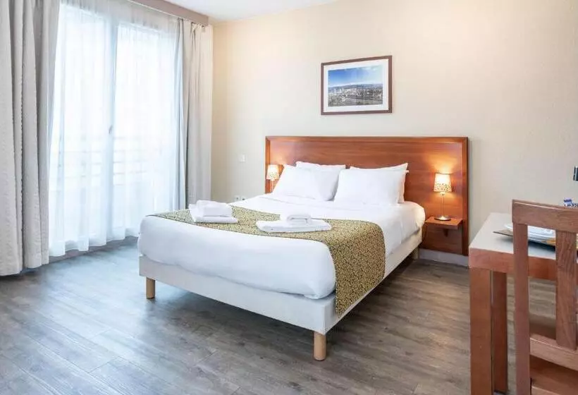استودیوی استاندارد, Residhotel Grenette