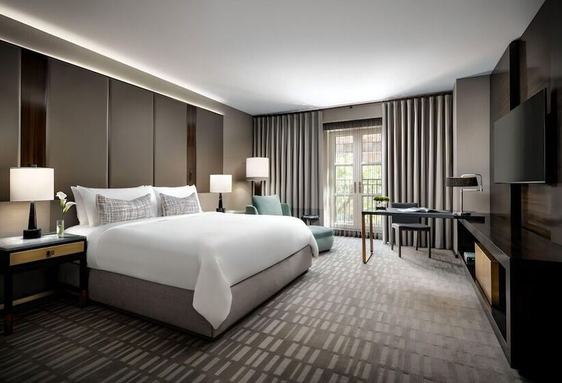 חדר דלוקס, The Hazelton