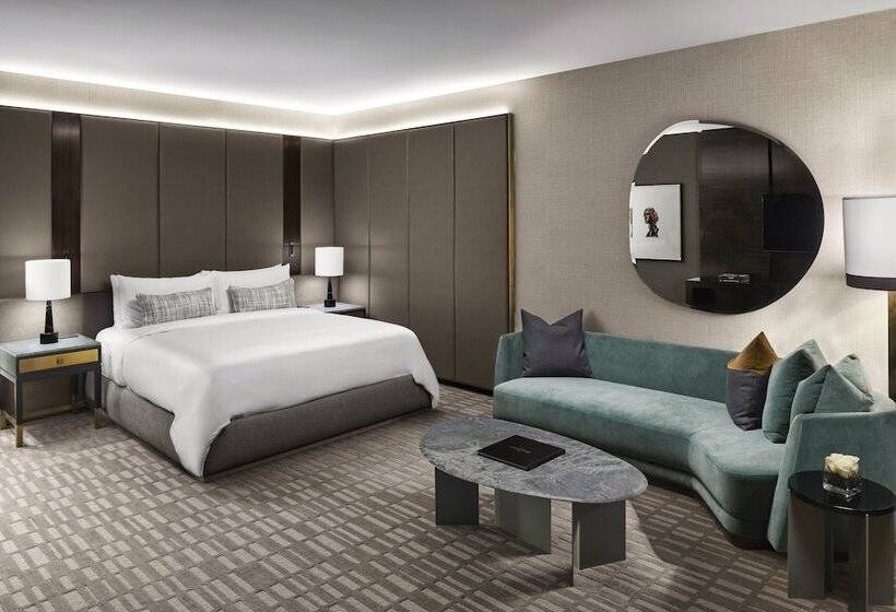 חדר דלוקס, The Hazelton