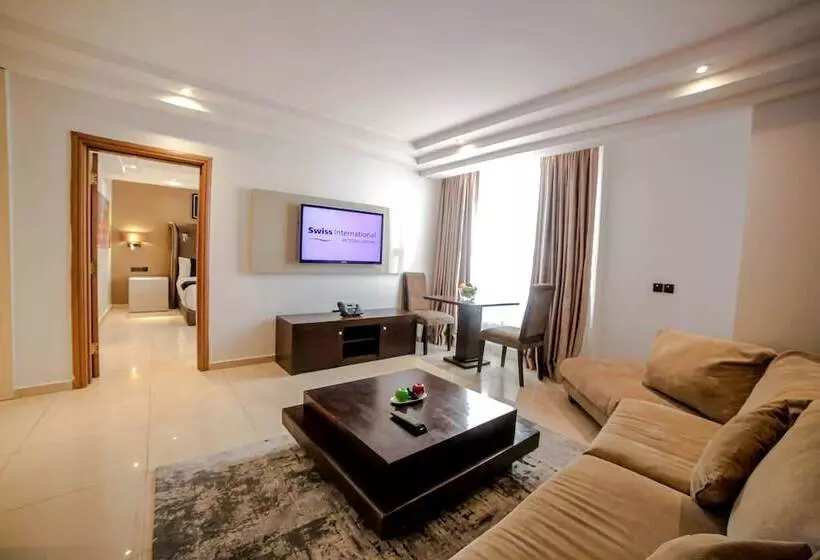 سوییت اجرایی, Victoria Crown Plaza