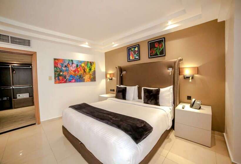 سوییت اجرایی, Victoria Crown Plaza