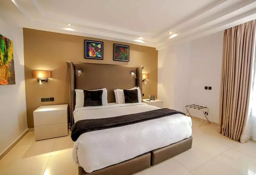 سوییت اجرایی, Victoria Crown Plaza