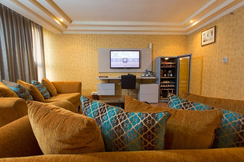 اتاق کلاسیک, Victoria Crown Plaza