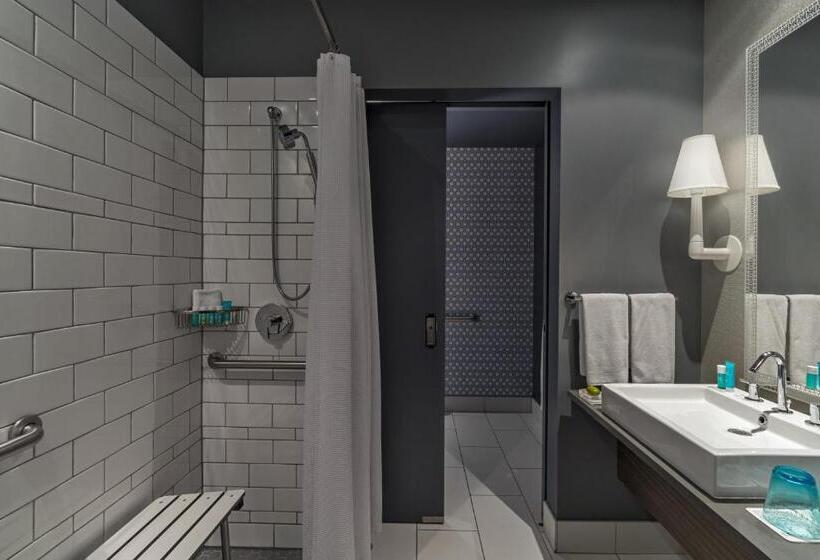 Habitació Estàndard Llit King Adaptada per a persones amb mobilitat reduïda, W Austin