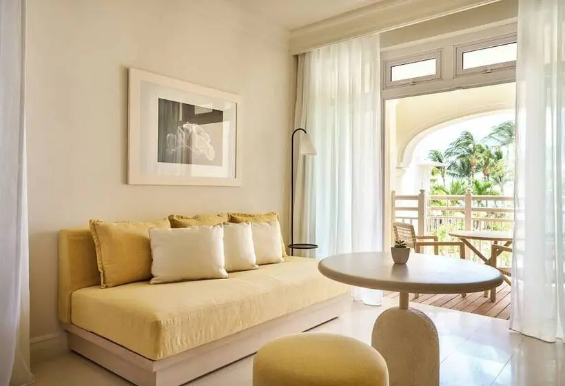 Juniorsviitti Allasnäkymä, Lux Belle Mare Resort & Villas