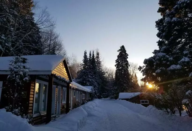 スタンダードルーム, Kan à Mouche Pourvoirie Auberge Et Chalets