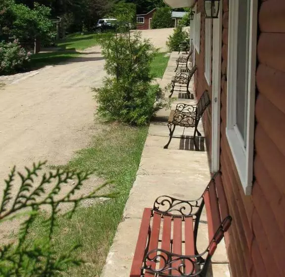 スタンダードルーム, Kan à Mouche Pourvoirie Auberge Et Chalets