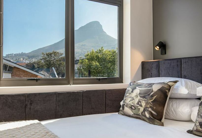 غرفة أساسية, Kloof Street