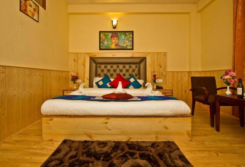 اتاق لوکس, New Harmony Inn