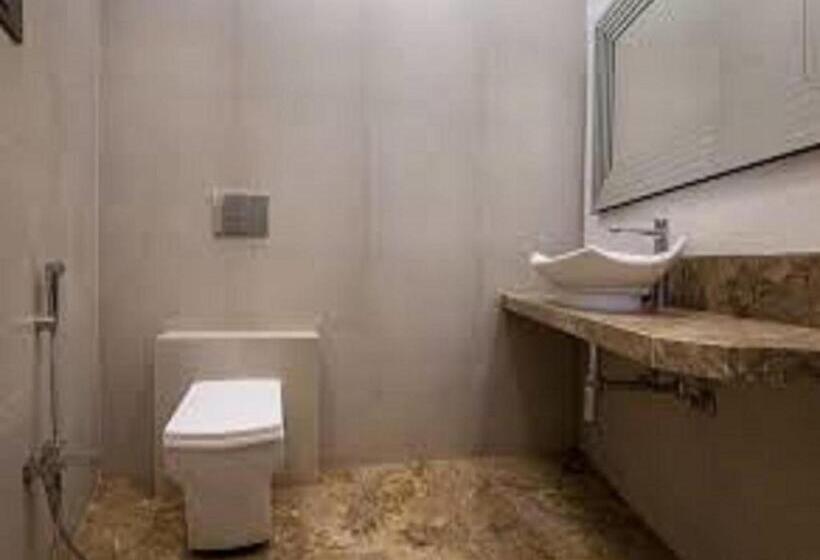 اتاق اکونومی, New Harmony Inn