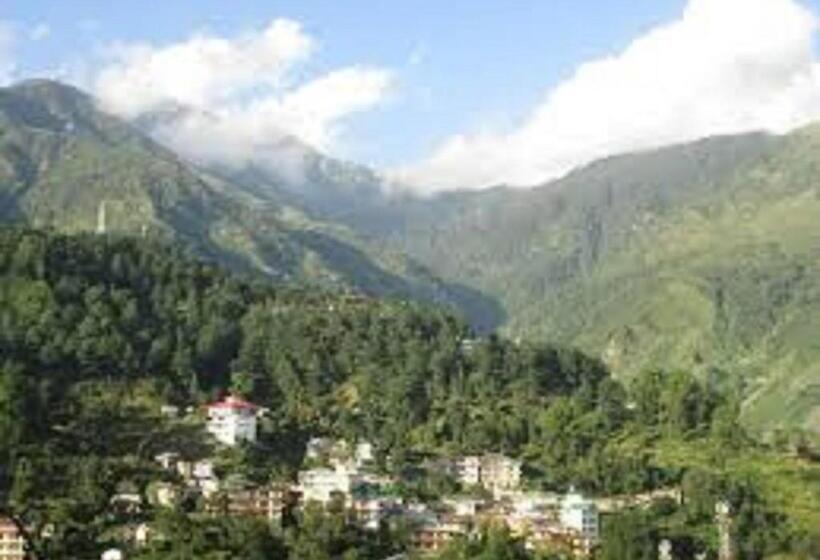 اتاق اکونومی, New Harmony Inn