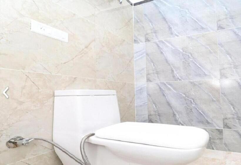 اتاق استاندارد با تخت بزرگ, New Harmony Inn