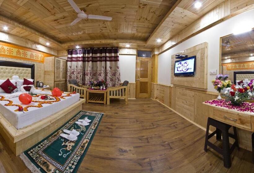 اتاق استاندارد با بالکن, New Harmony Inn