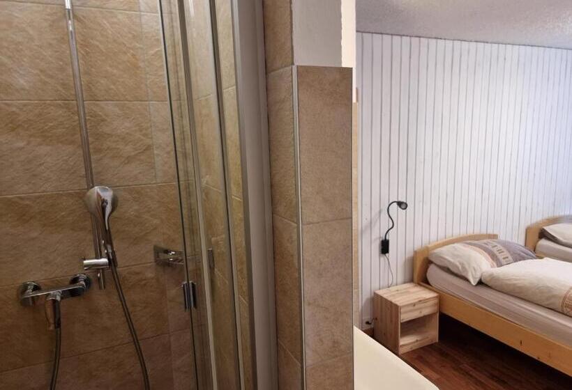 Номер Стандарт, Le Catogne