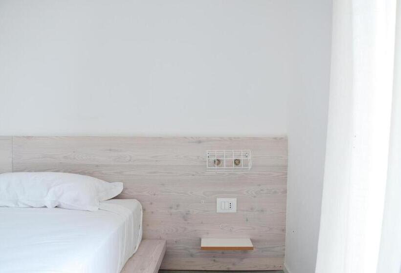 إستوديو قياسى مطلّ علي الحديقة, La Pervinca  Ospitalita, Natura, Cura