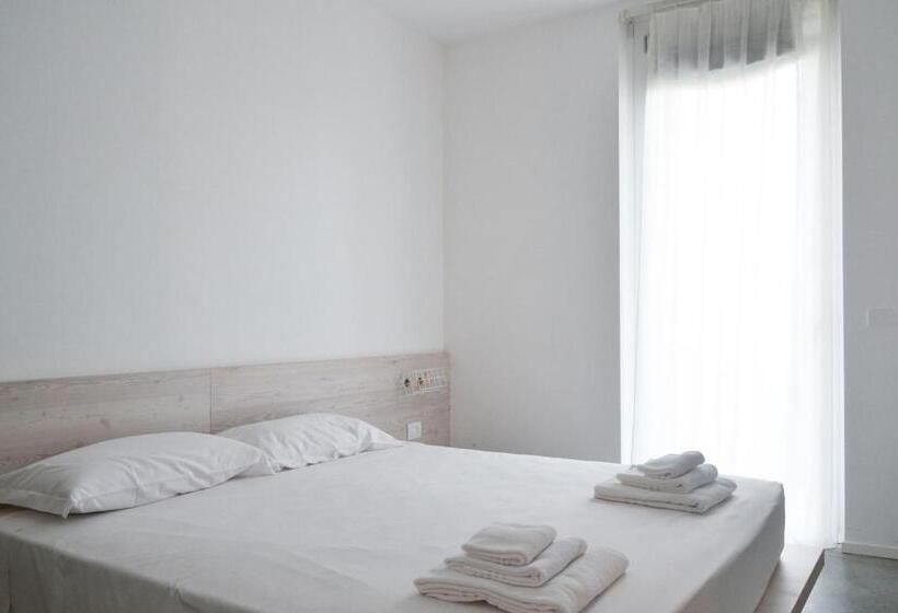 إستوديو قياسى مطلّ علي الحديقة, La Pervinca  Ospitalita, Natura, Cura