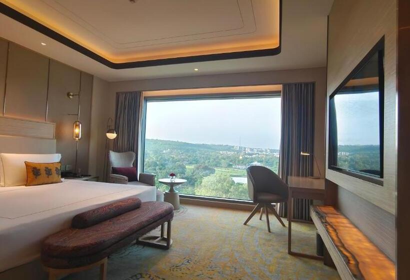 带大床的豪华间, Taj Lakefront Bhopal