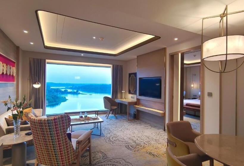 Президентский Люкс, Taj Lakefront Bhopal