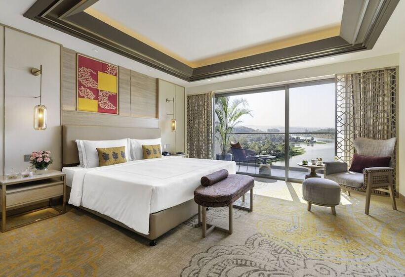 Номер Deluxe Вид на Озеро, Taj Lakefront Bhopal