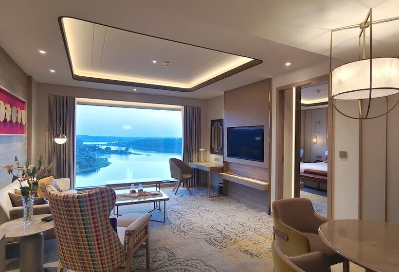 Президентский Люкс, Taj Lakefront Bhopal