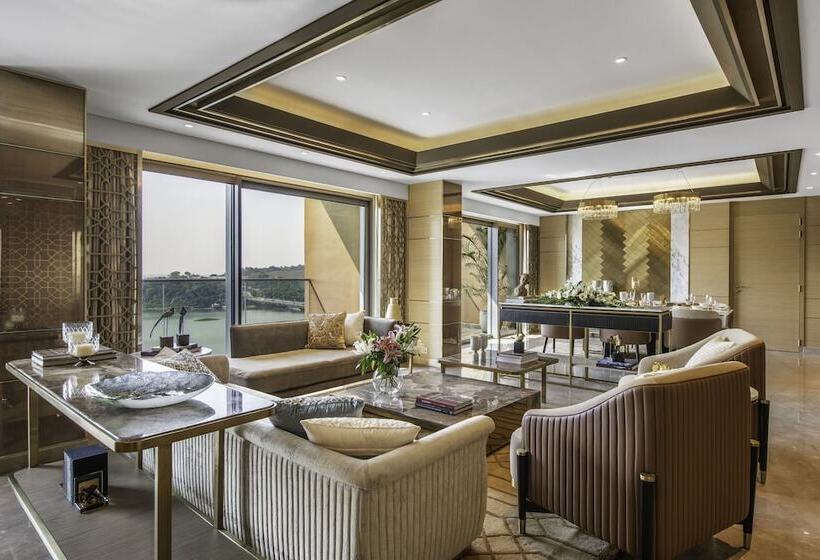 Президентский Люкс, Taj Lakefront Bhopal