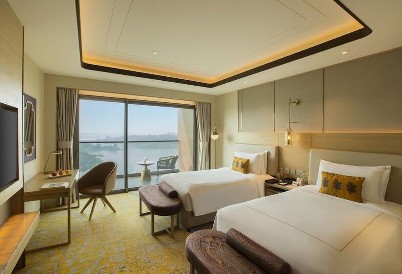 Номер Deluxe Вид на Озеро, Taj Lakefront Bhopal