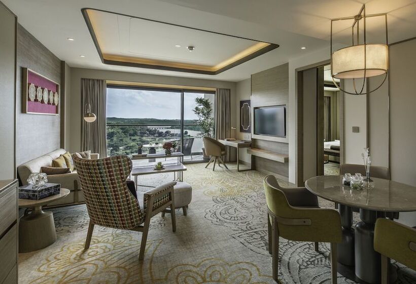 豪华套房, Taj Lakefront Bhopal