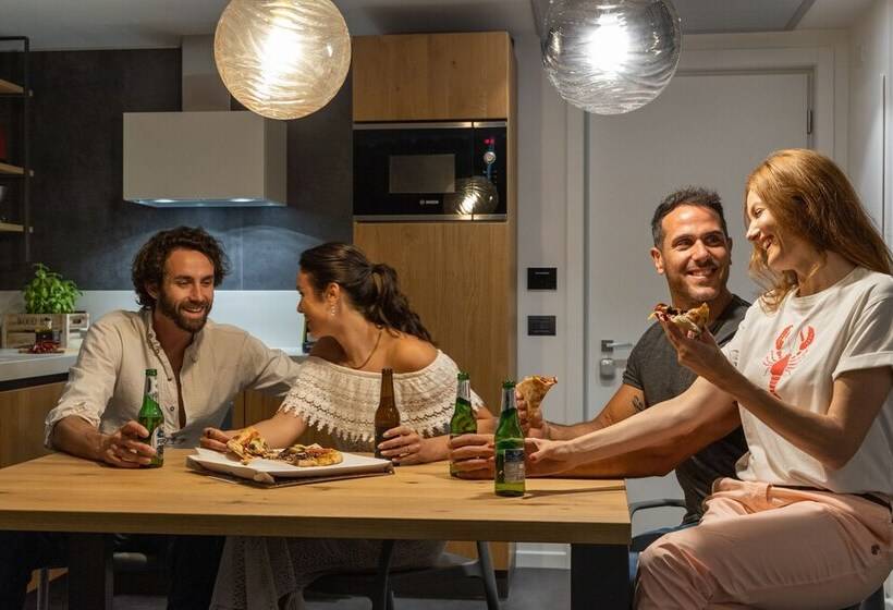 شقة غرفة نوم واحدة مزودة بشُرفة, Aris Apartments & Sky Pool   Tonelli Hotels   Adult Friendly